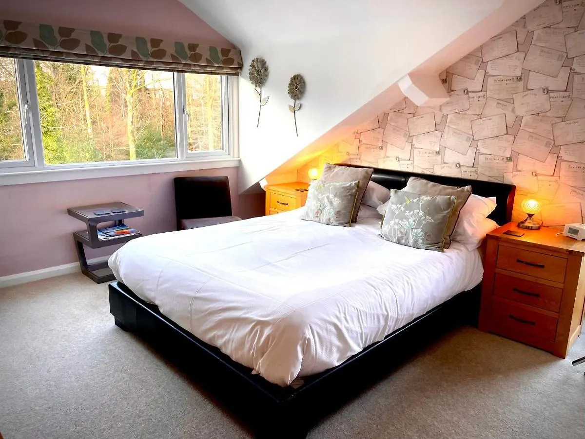 Glenville House - Adults Only - Incl Free Off-site Health Club With Swimming Pool, Hot Tub, Sauna & Steam