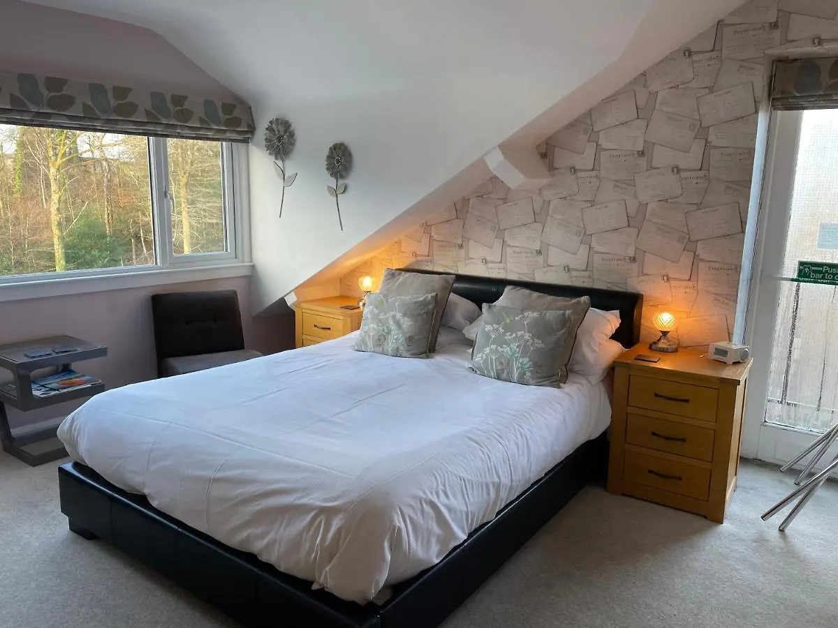 Glenville House - Adults Only - Incl Free Off-site Health Club With Swimming Pool, Hot Tub, Sauna & Steam 4*