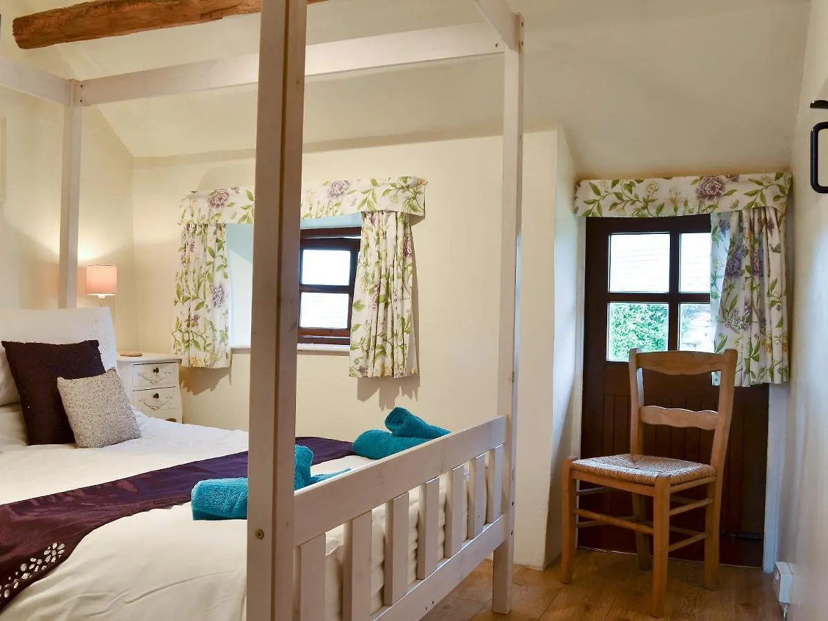 Ganny - Lzl Eskdale