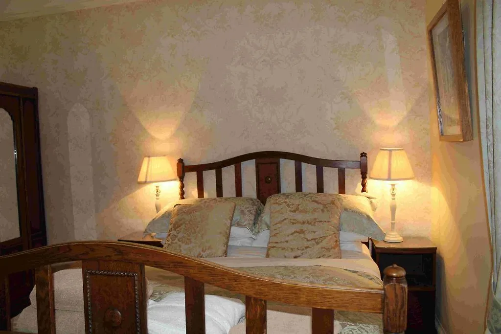 Frühstückspension Bank House 4*