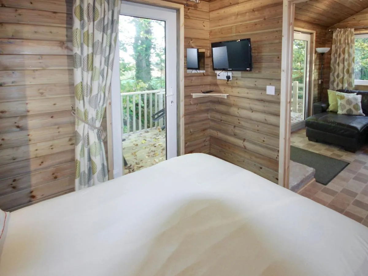 Treehouse Cabin