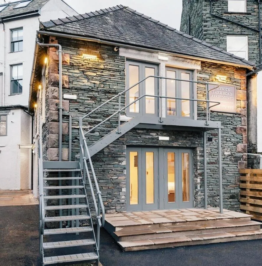Keswick Road Apartment *