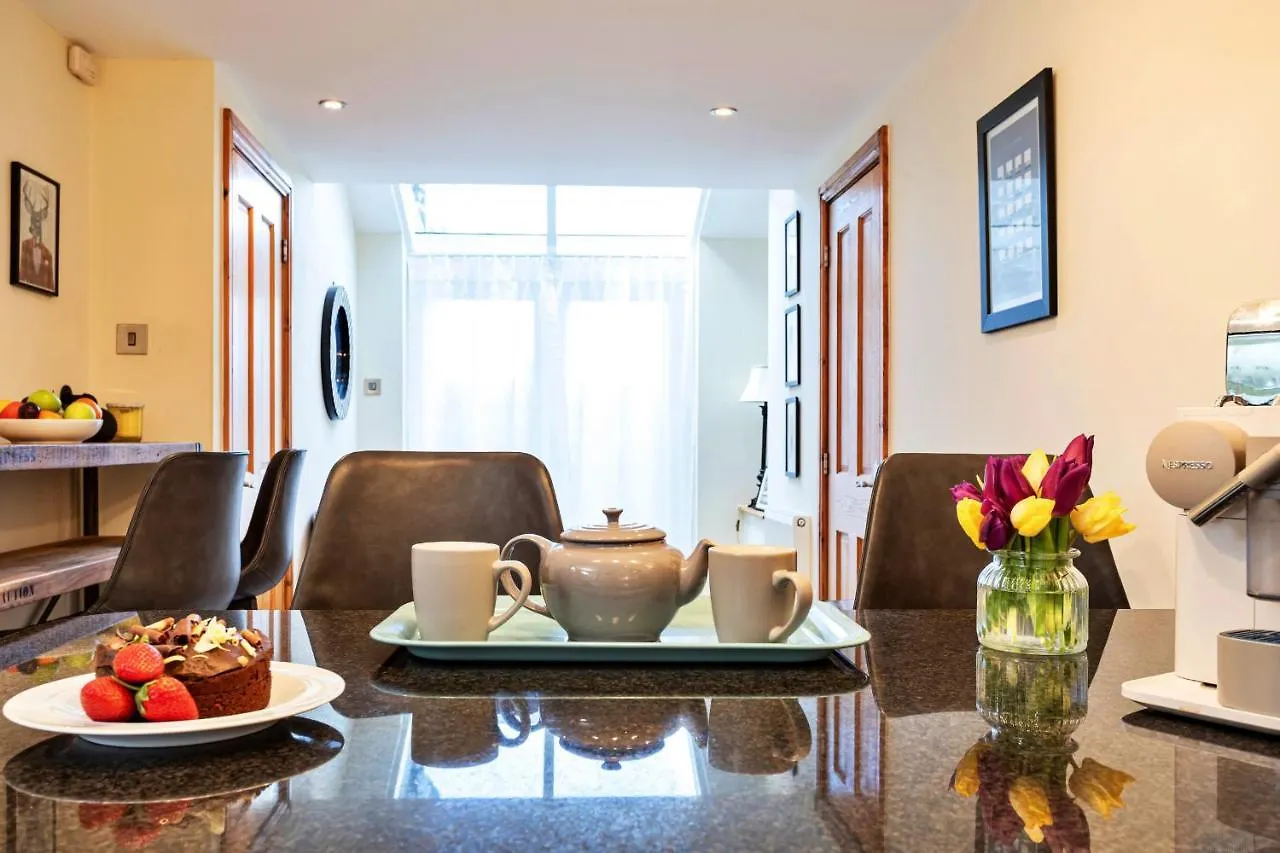 Finest Retreats - Ivy *