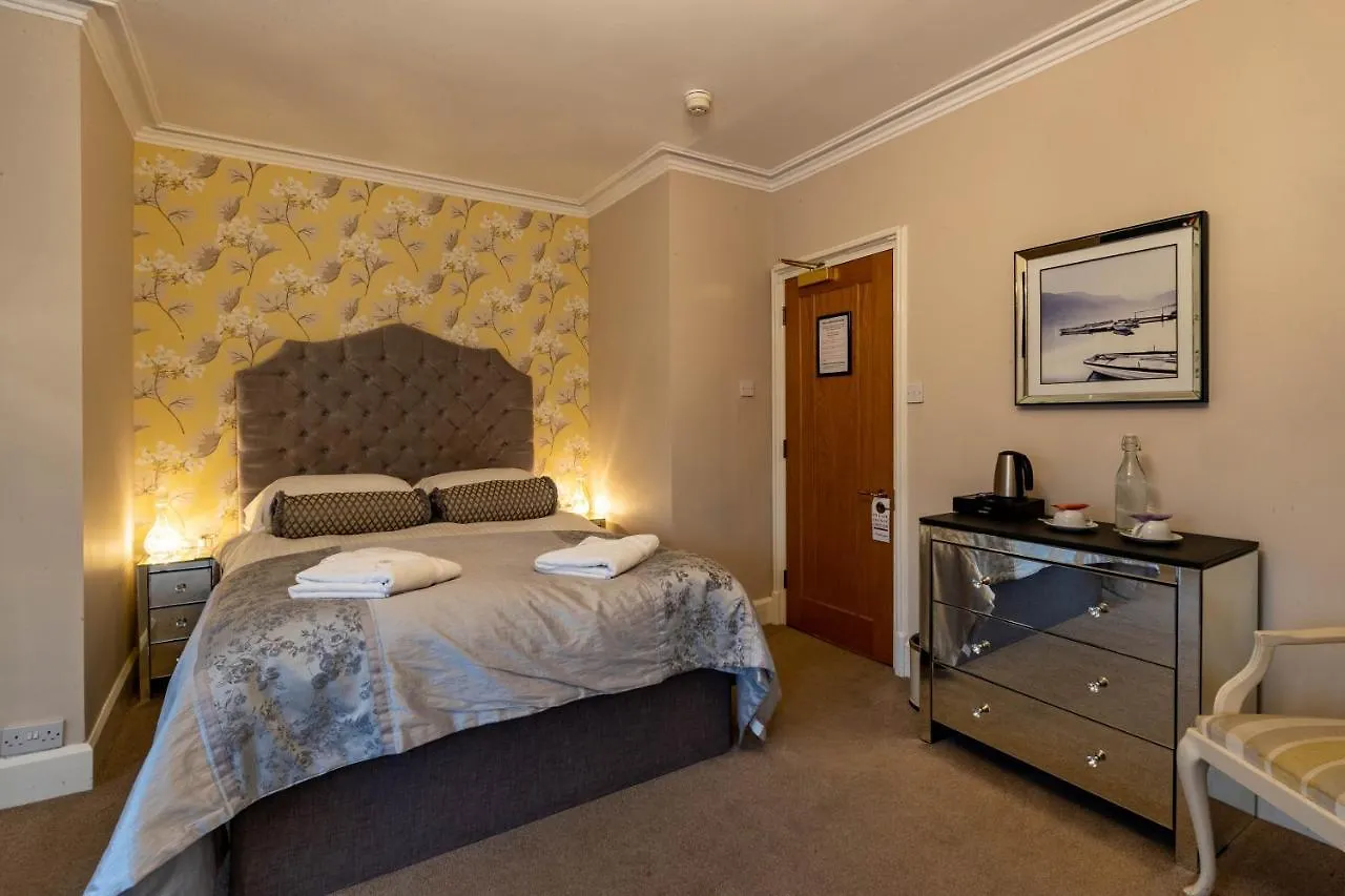 Holly With Free Off Site Health Club 4* Windermere