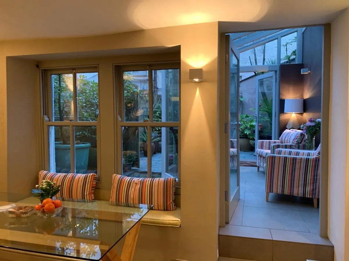 South Lakes Townhouse With Sauna *
