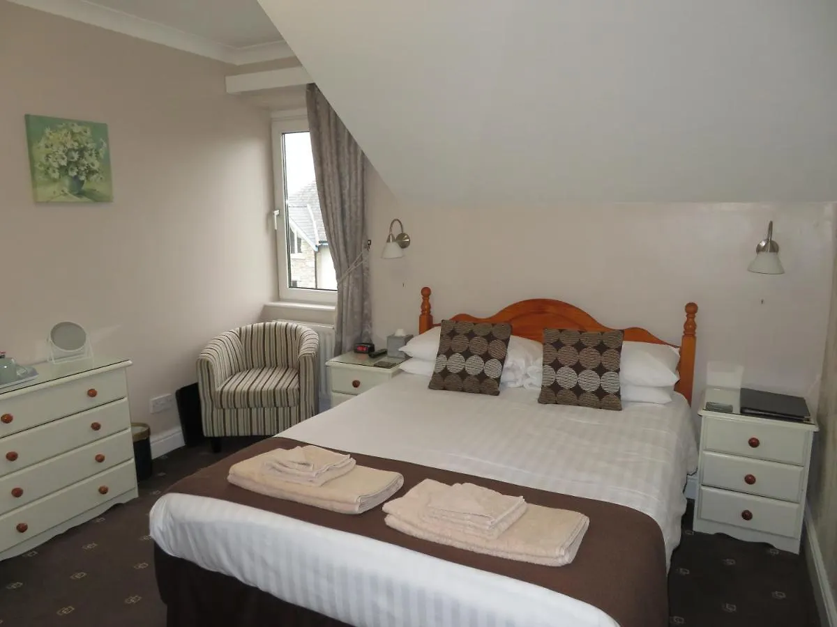 Hillside Bed & Breakfast 4*