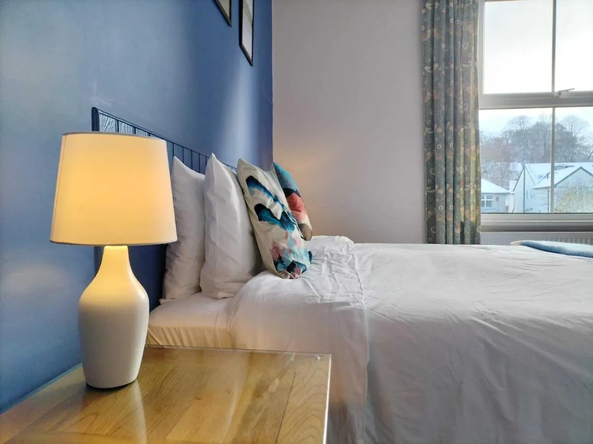 Clarence House Bed and Breakfast 4*