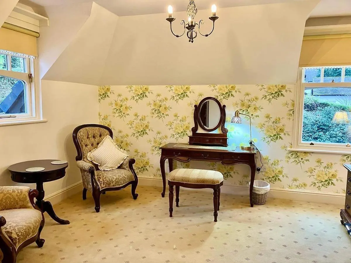 Storrs Gate House B&B