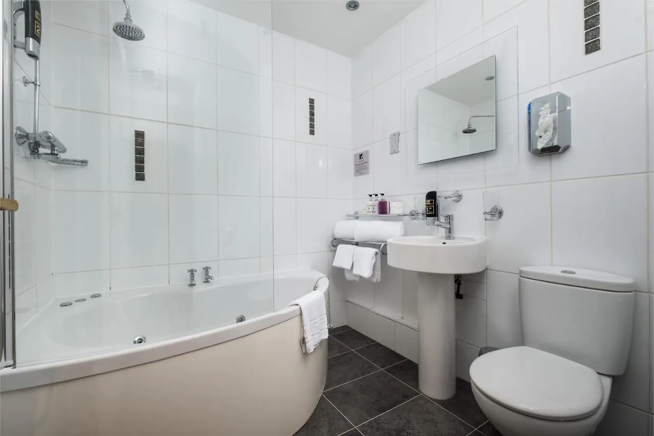 The Howbeck & The Retreat Incl Off-site Health Club And Parking Ev Point Available ウィンダミア