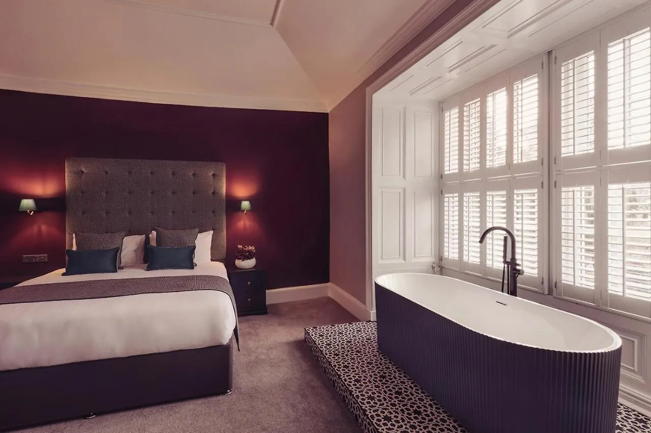 Tweedies Bar And Hotel 3*