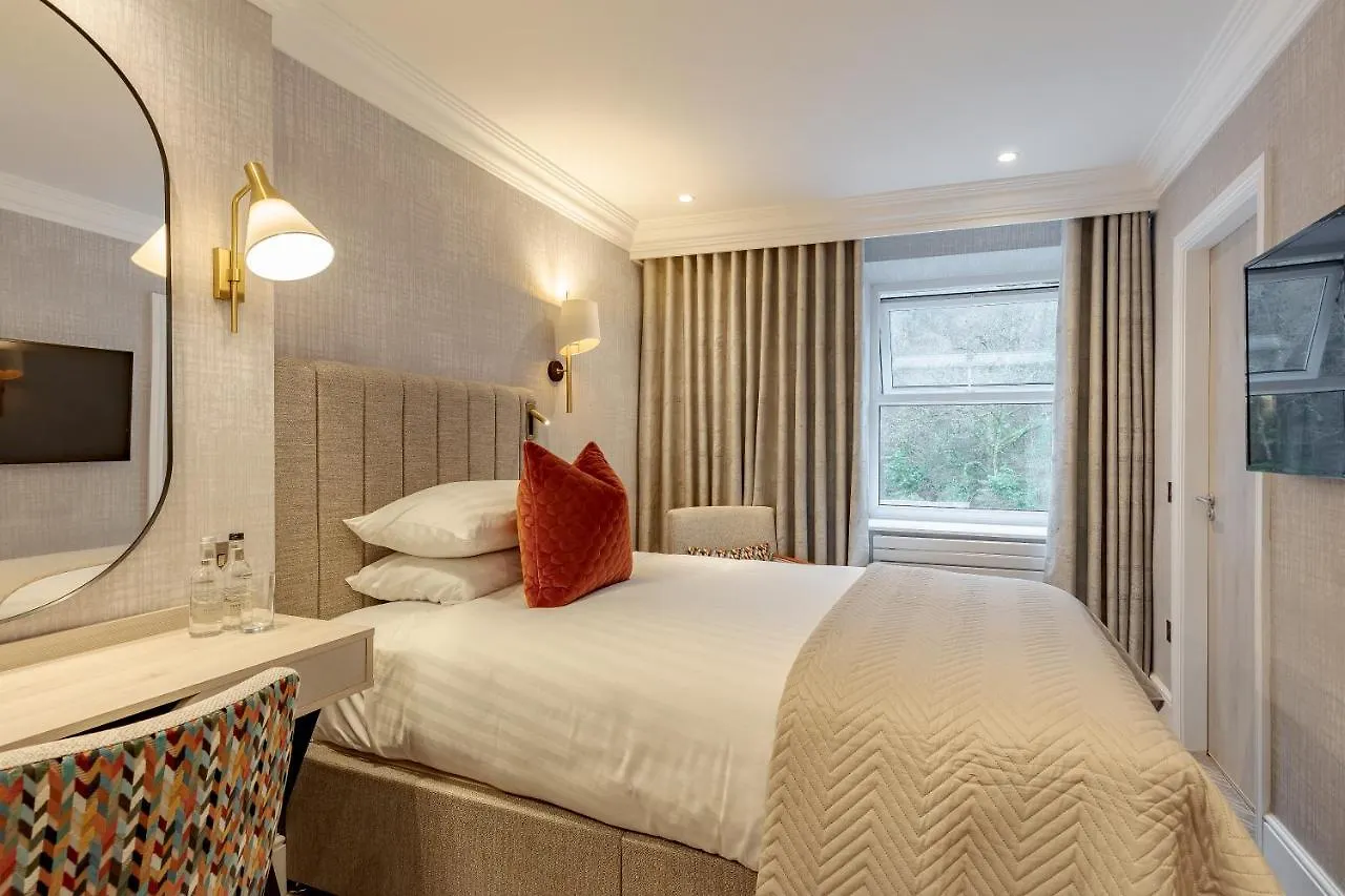 Lodore Falls Hotel&spa