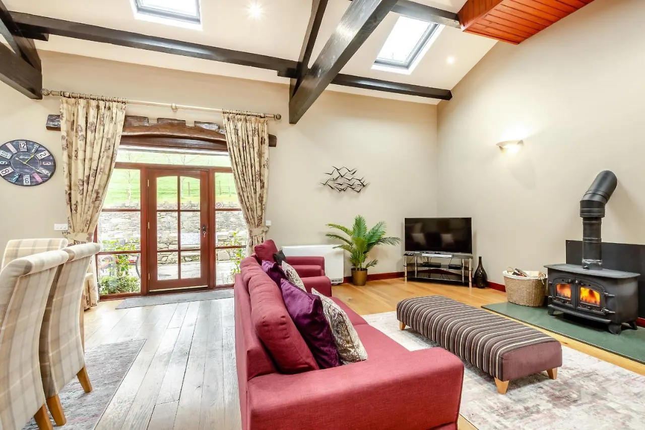 Hill Side Barn Holiday home *