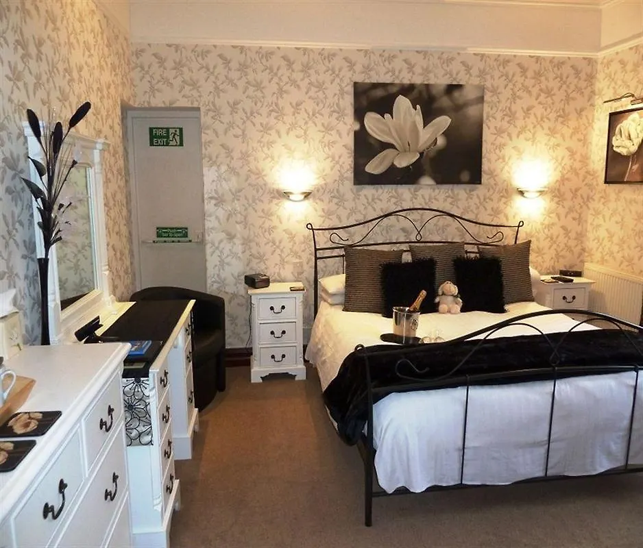 Glenville House - Adults Only - Incl Free Off-site Health Club With Swimming Pool, Hot Tub, Sauna & Steam 4*