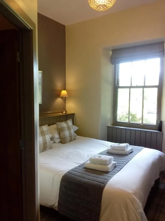 Inn The Church House 2*