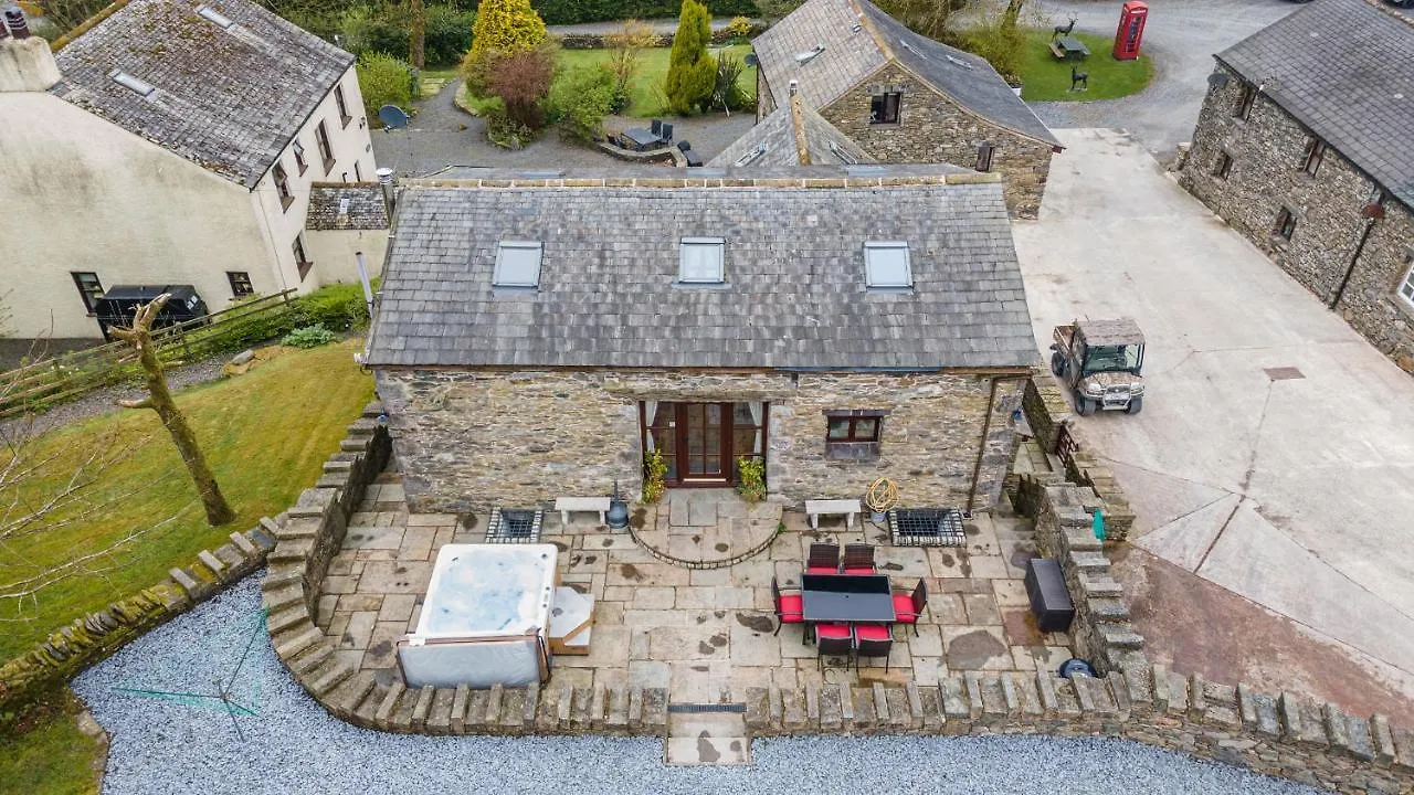 Hill Side Barn *