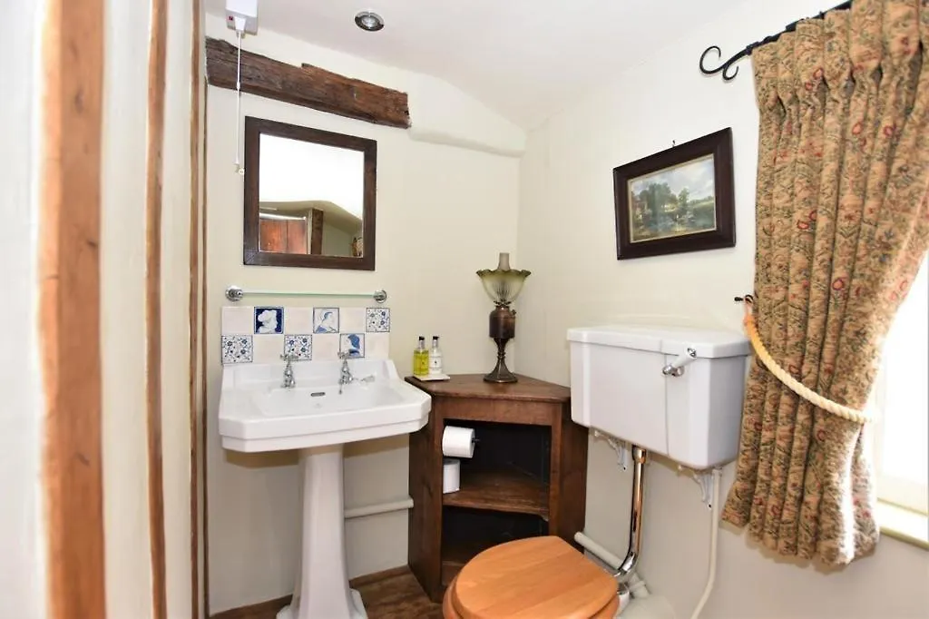Pomona Bed & Breakfast 4*