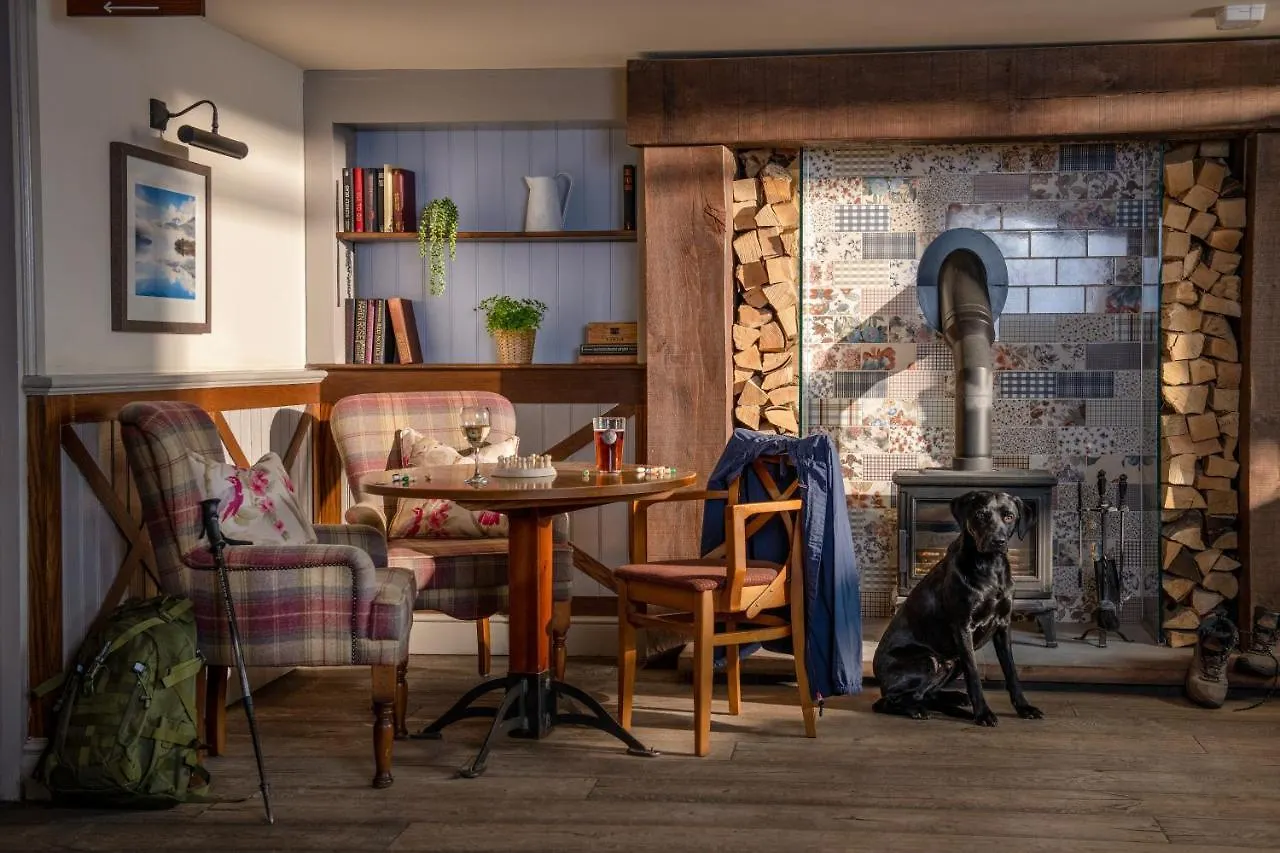 The Crown Hotel 4*