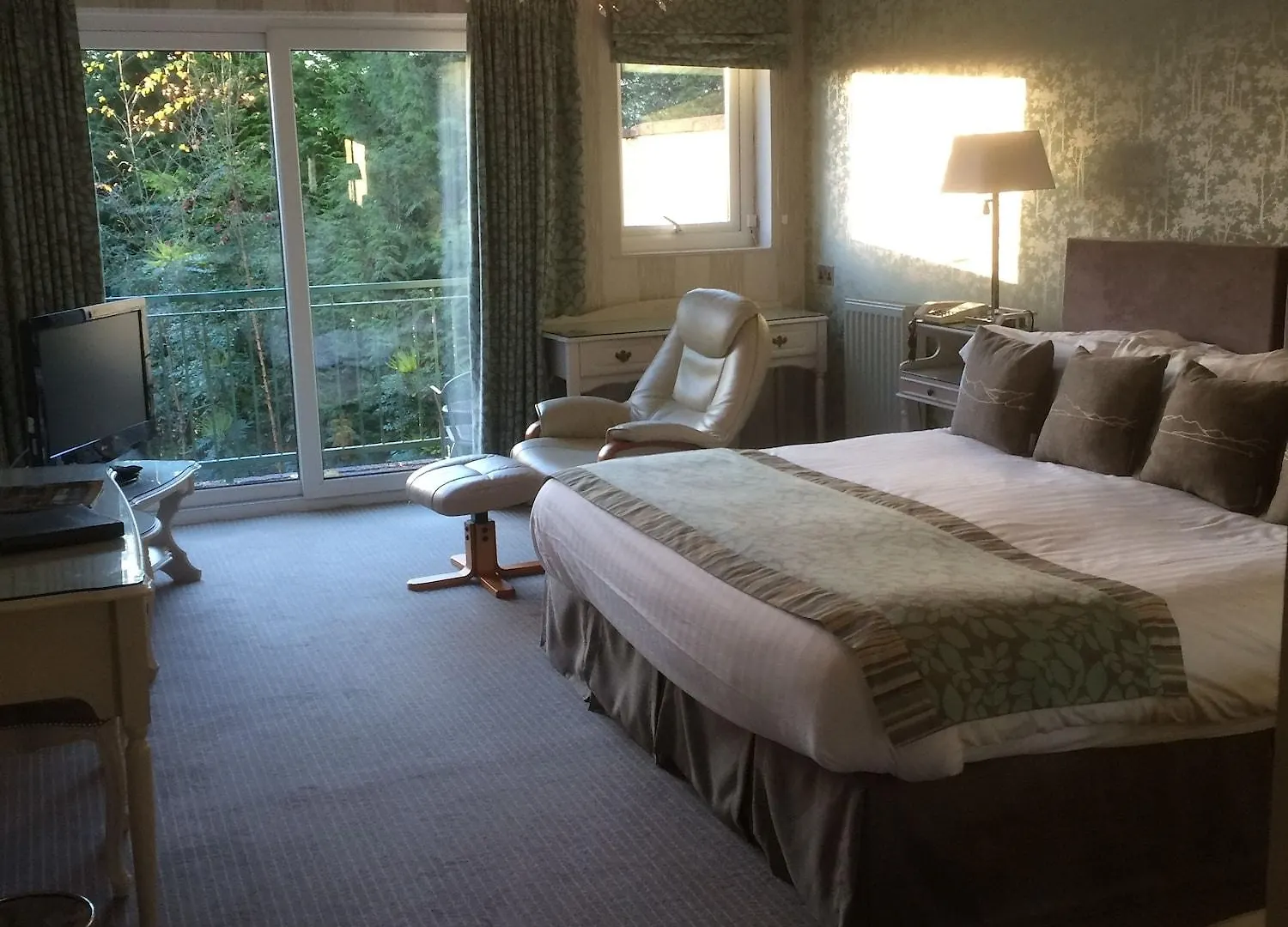 Hotel Burn Garden House 4*