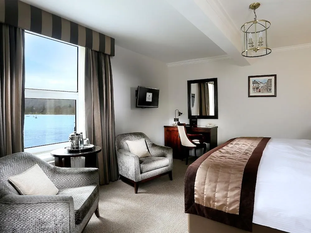 Hotel Macdonald Old England &