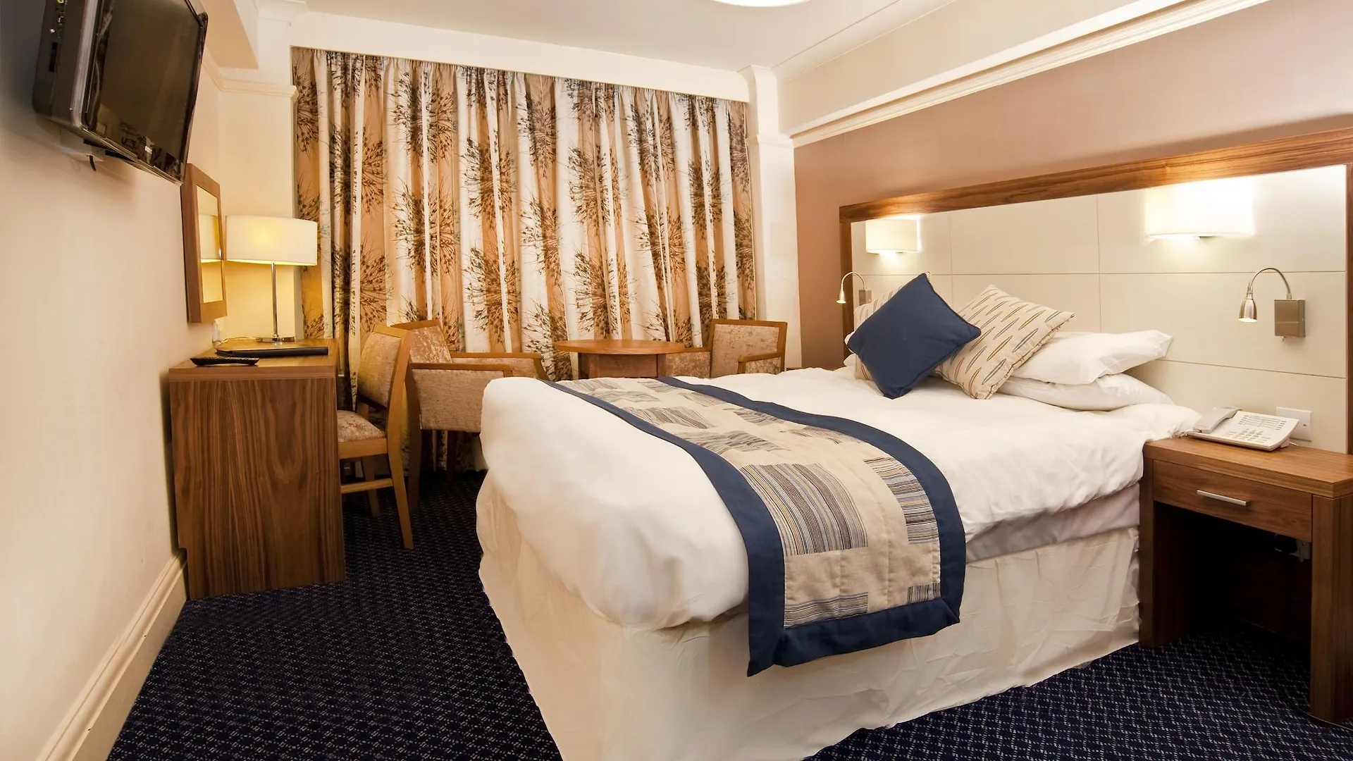 The Riverside Hotel 3*