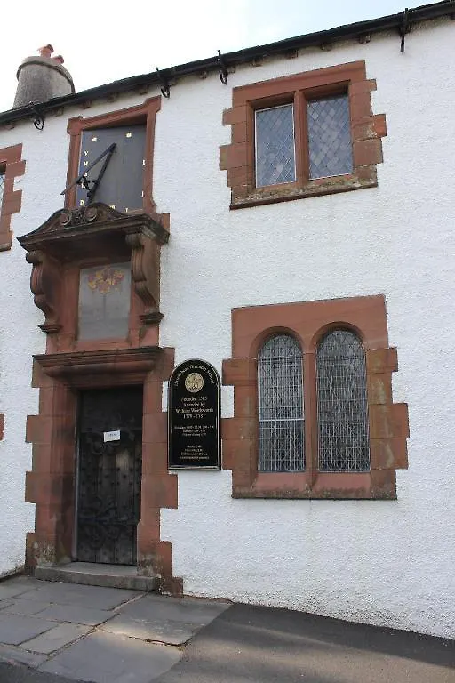 Ann Tysons House 3*