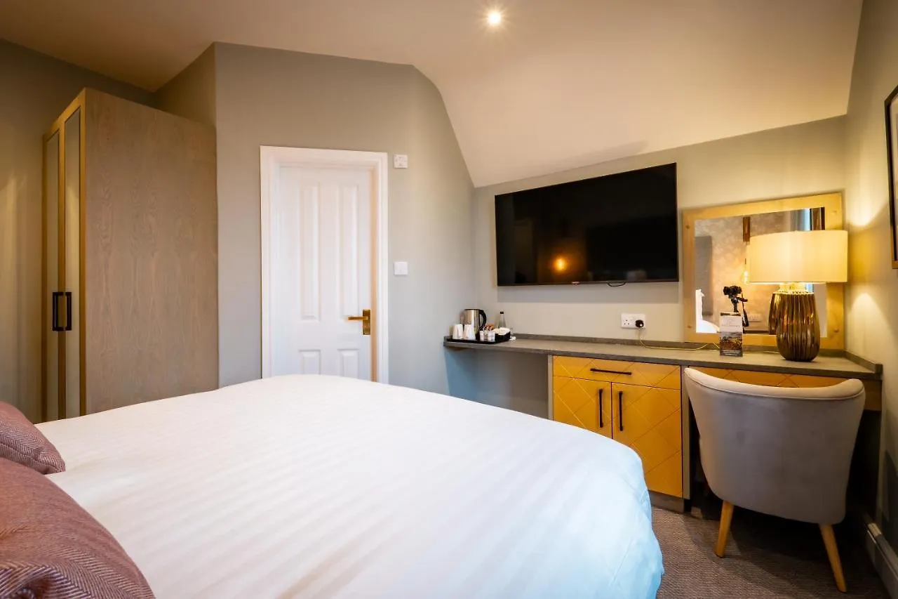 Fell Hotel