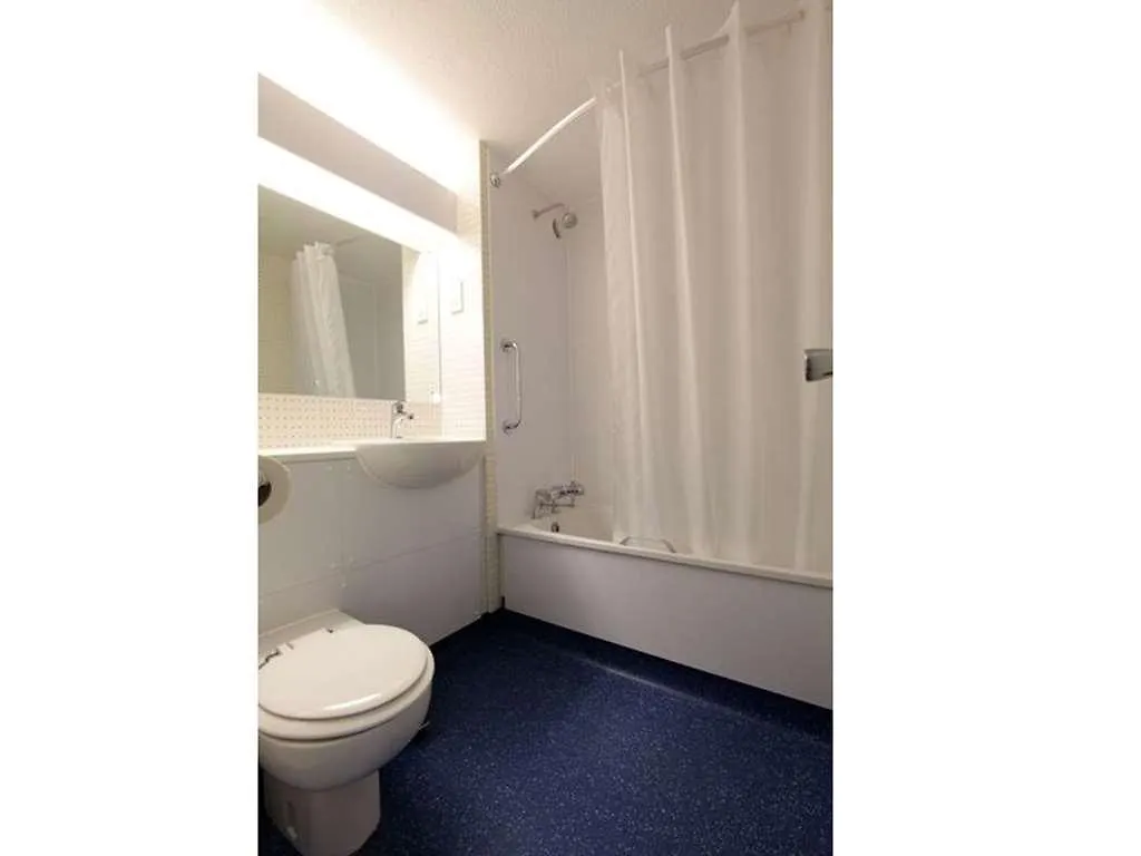 Travelodge Carlisle M6 3*