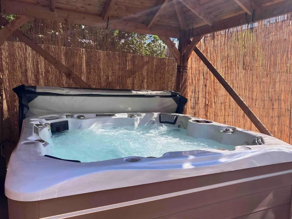 Stunning 3-bed Hot Tub Wi-fi Parking Appleby-in-Westmorland