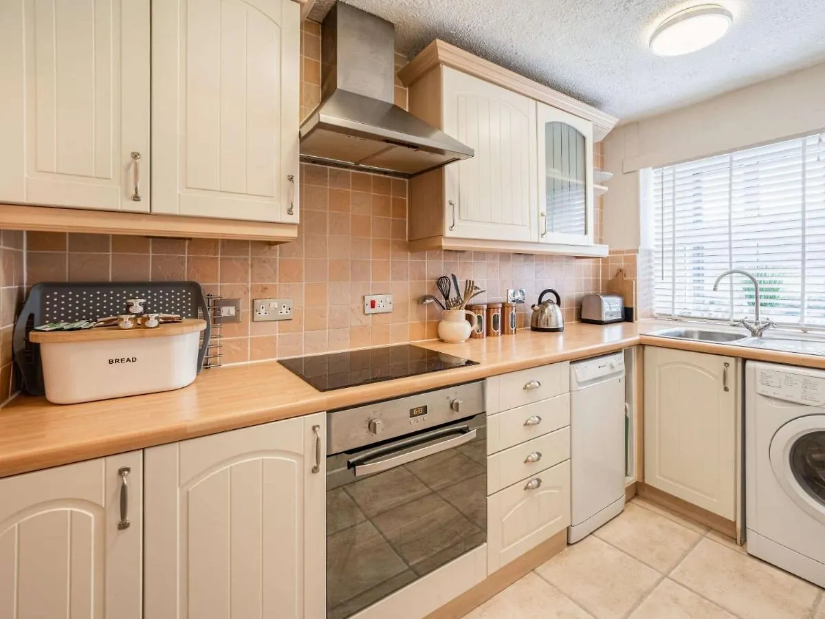 2 Bed In Lcc02 *