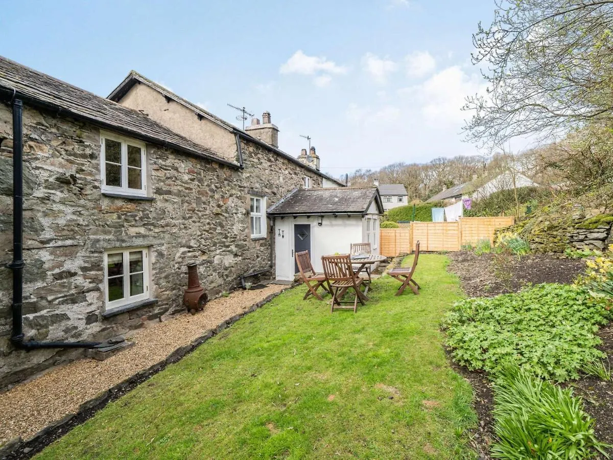 2 Bed In Lcc02 * Bouth