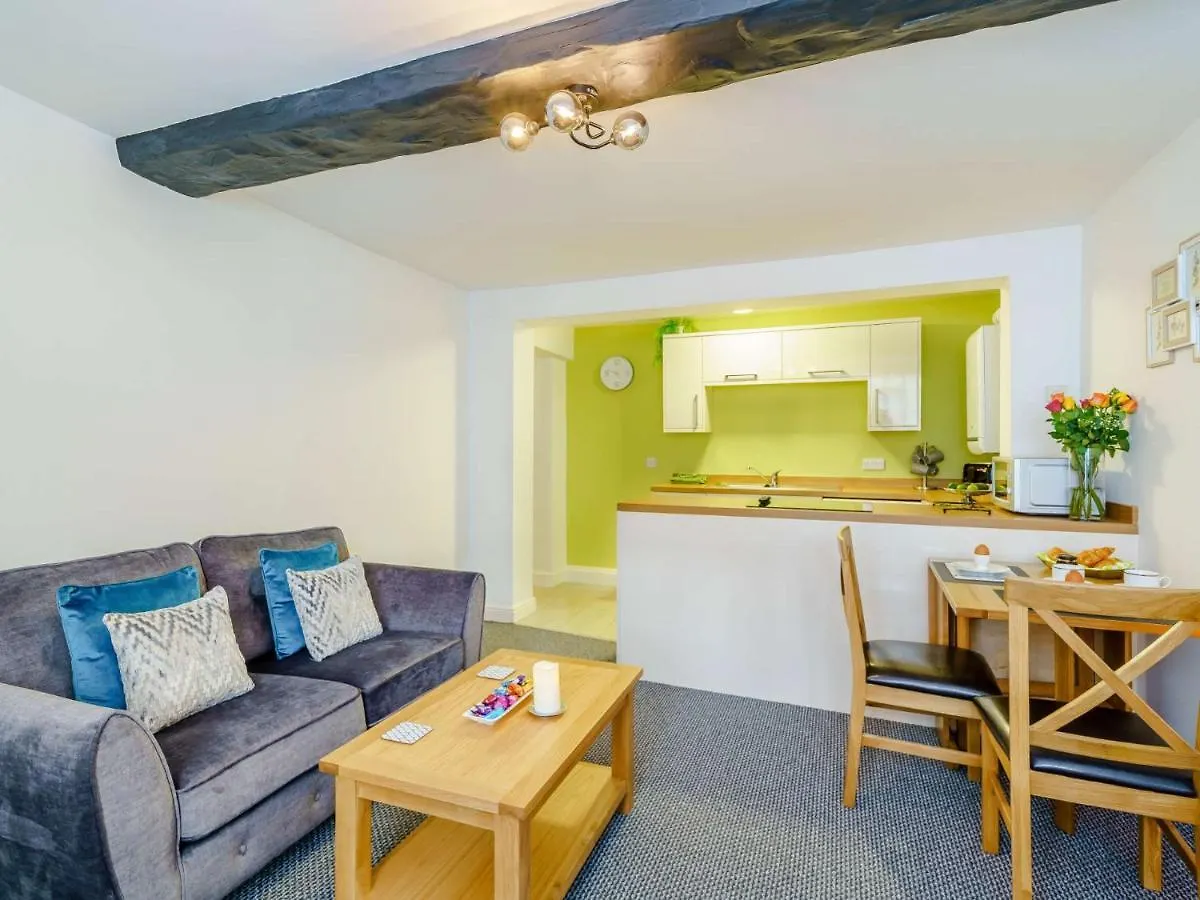 2 Bed In 85514 Apartament