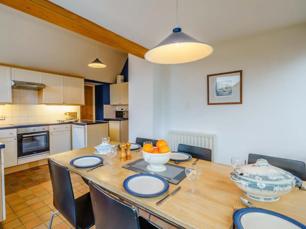 3 Bed In 80430