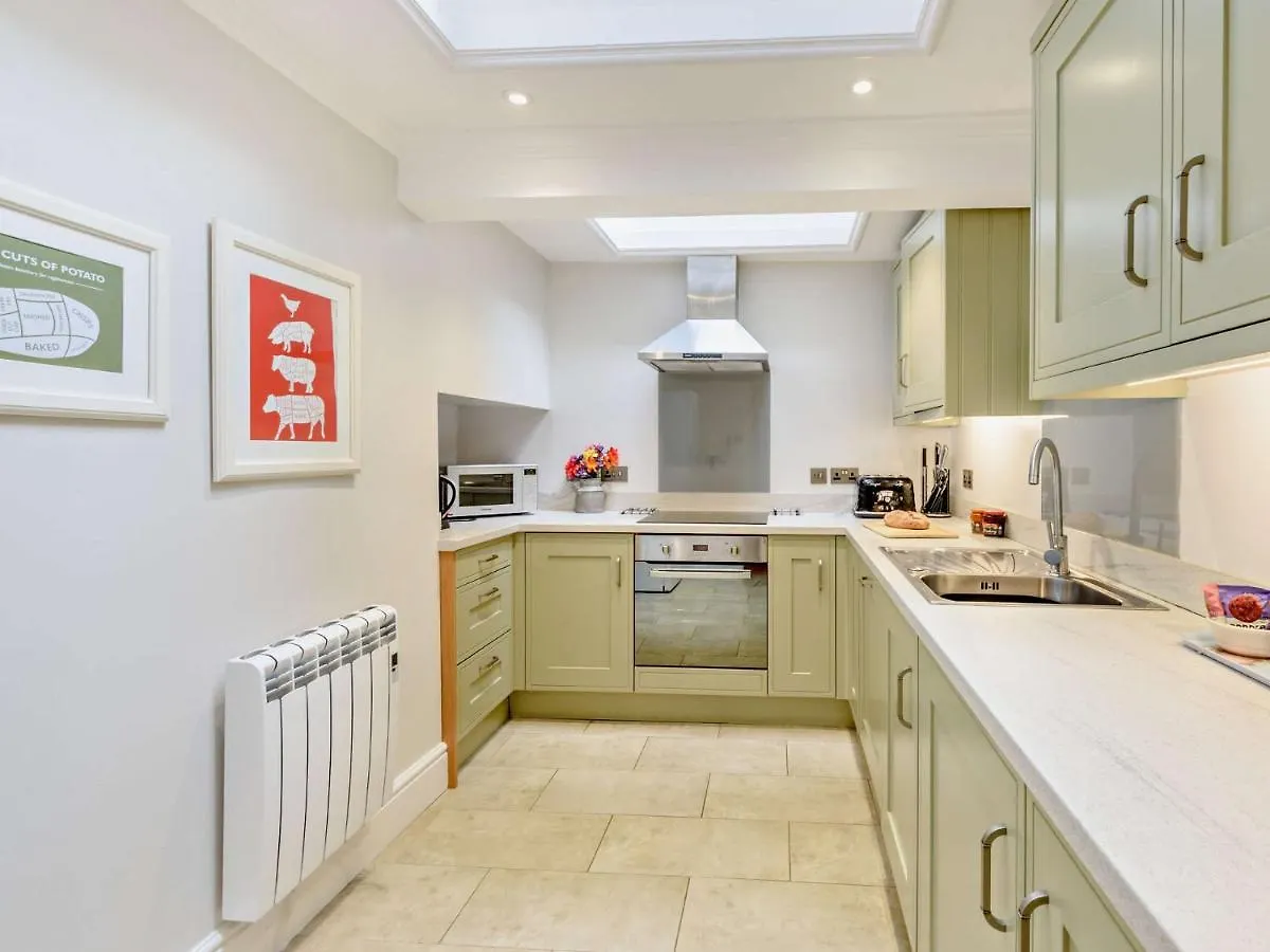 2 Bed In Keswick Lcc19 *