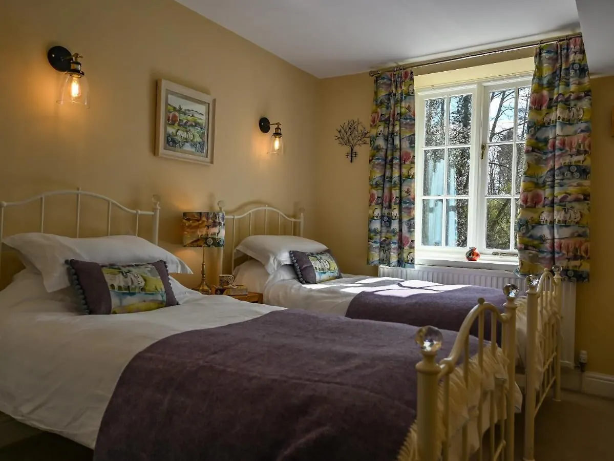 2 Bed In Starnthwaite Lcc35 Apartment *