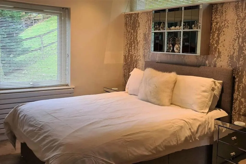 Brantlea Detached 4 Bed Home, Hot Tub, View, Parking, Pet Friendly 펜션