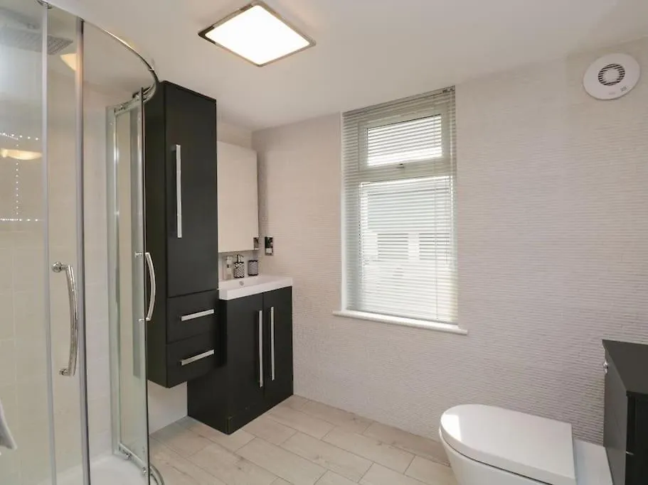 Brantlea Detached 4 Bed Home, Hot Tub, View, Parking, Pet Friendly * 보우네스온윈더미어