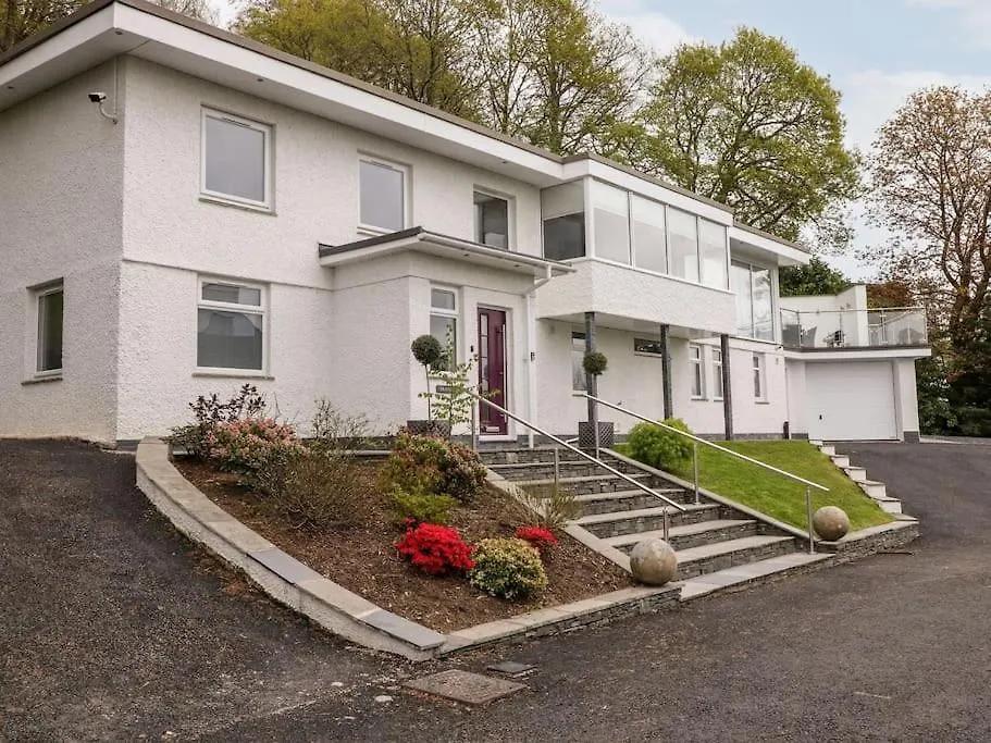 Brantlea Detached 4 Bed Home, Hot Tub, View, Parking, Pet Friendly * 보우네스온윈더미어