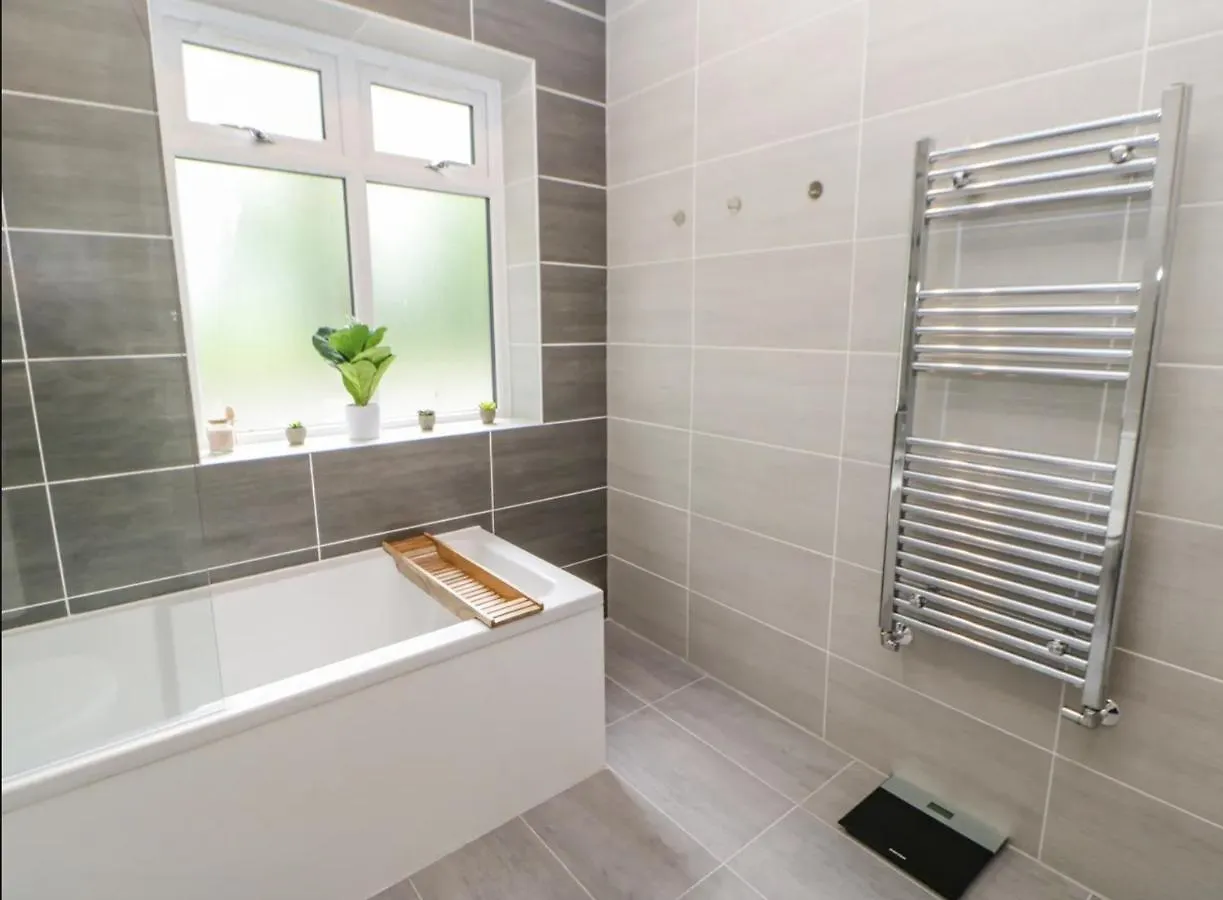 New Luxury Family/dog-friendly Countryside Retreat Holiday home *