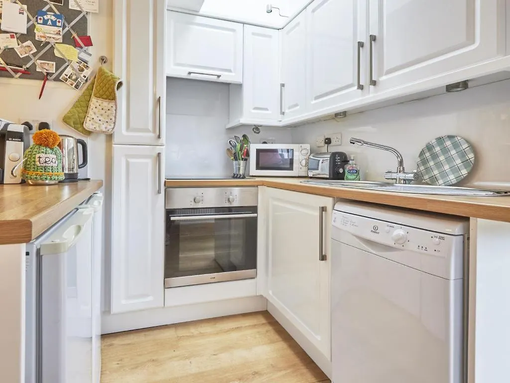 Holiday home 2 Bed In Sz123 *