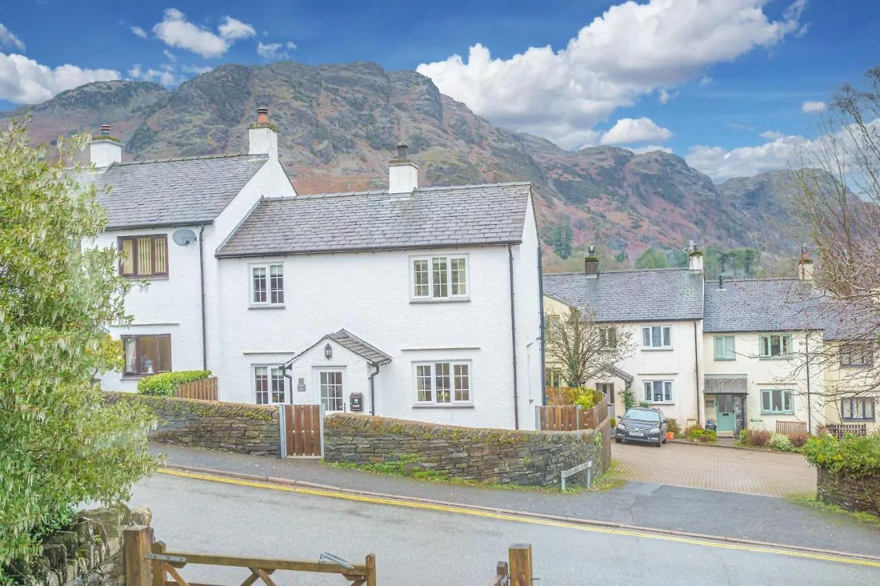 Summerbank Cottage, Luxury District In *