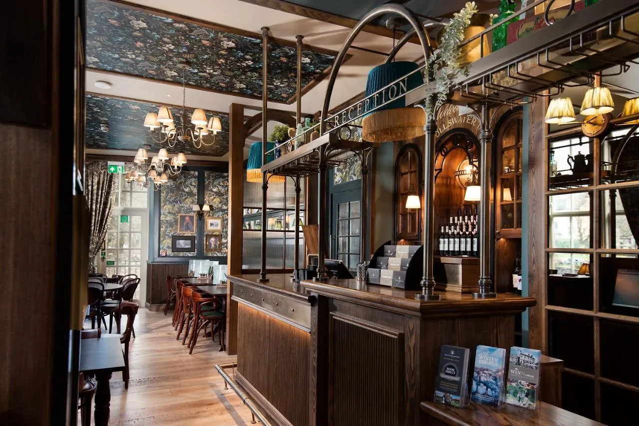 אורחן The Ullswater Inn- The Collection Group גלנרידינג