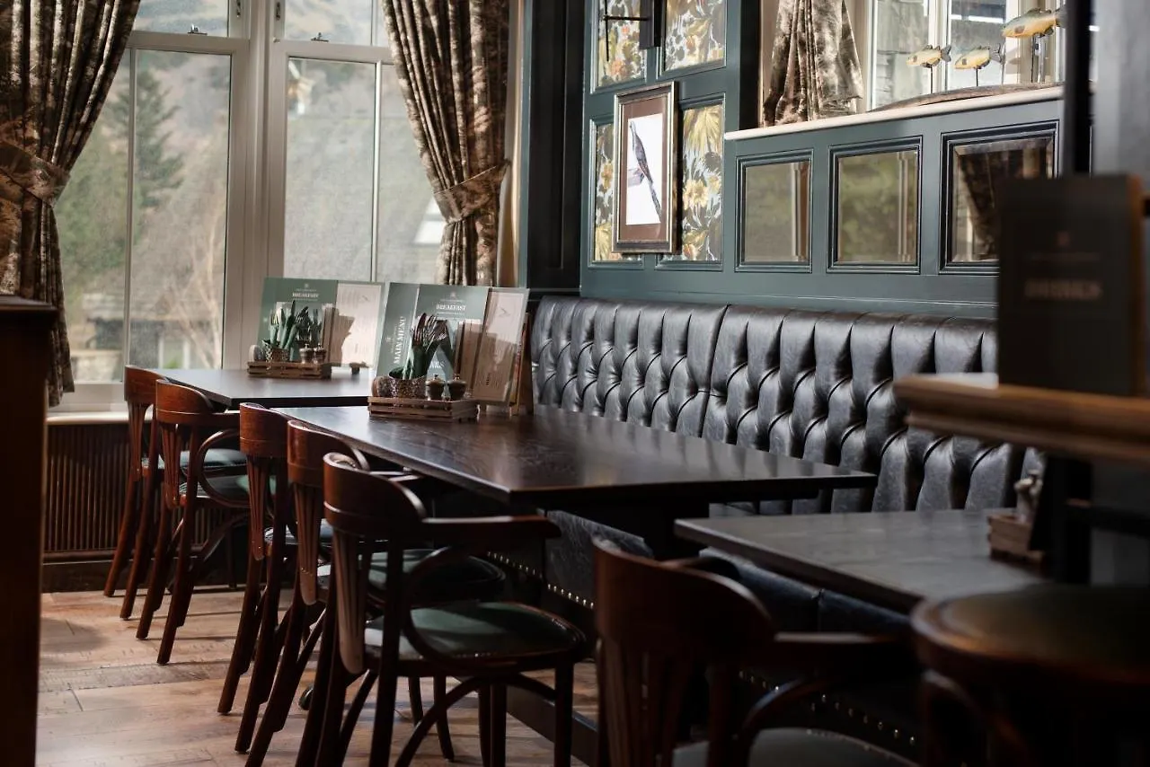 אורחן The Ullswater Inn- The Collection Group
