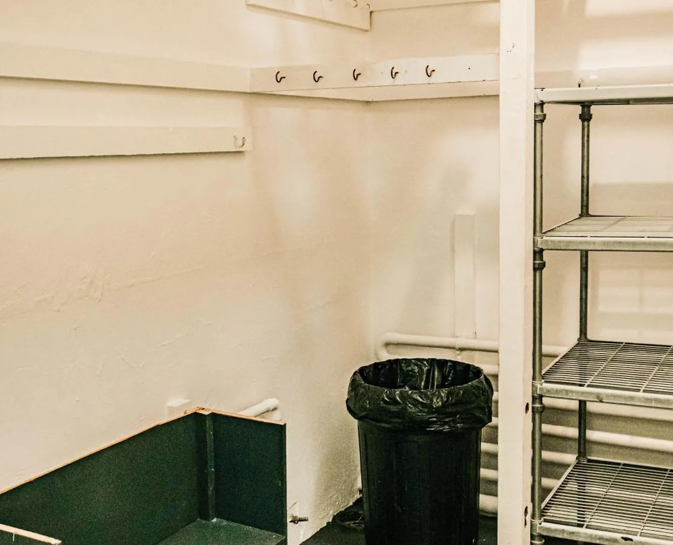 Denton House Hostel *