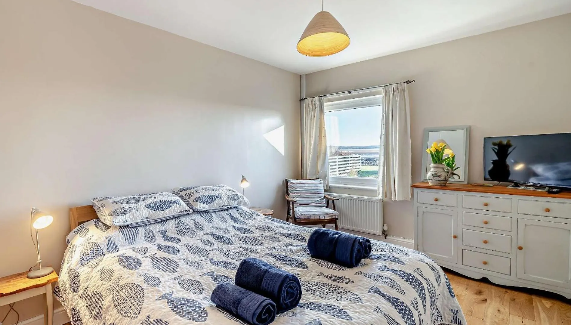 2 Bed In 94052 *
