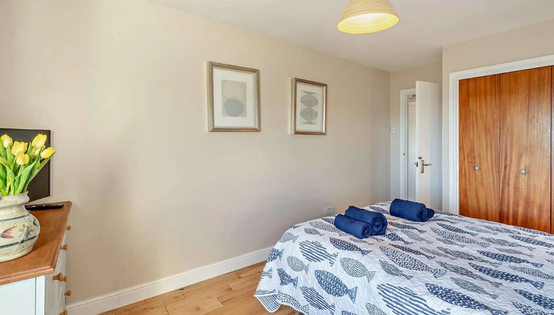 2 Bed In 94052 Holiday home