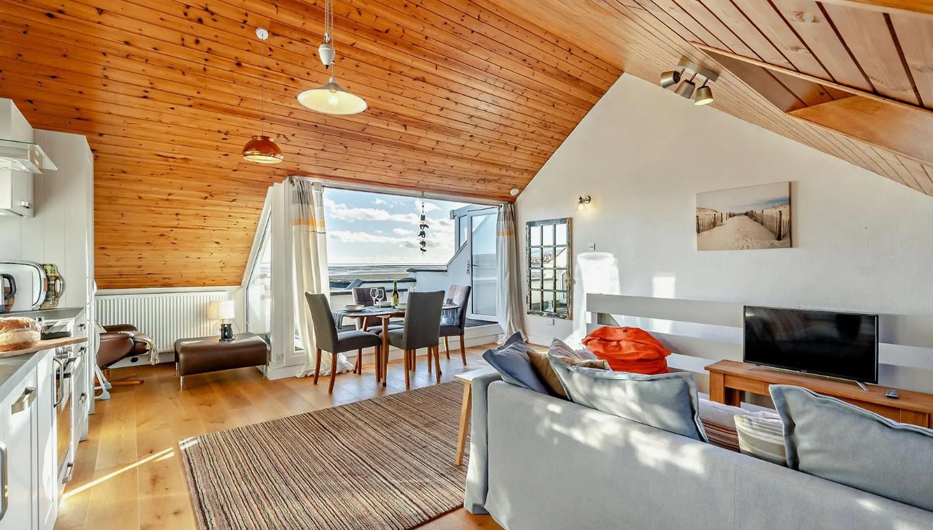 2 Bed In 94052 Holiday home