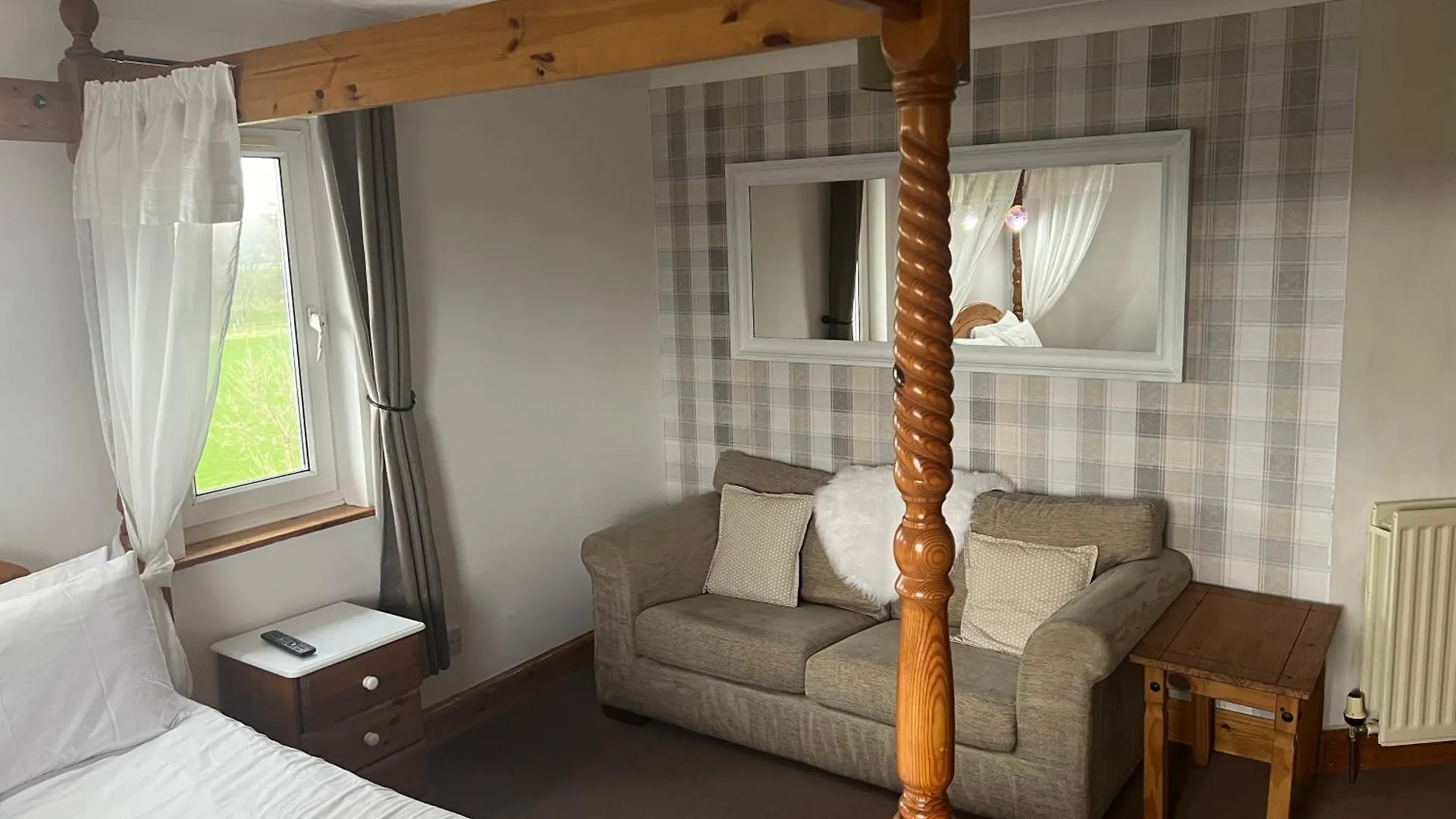 Hotell Hazeldene 2*