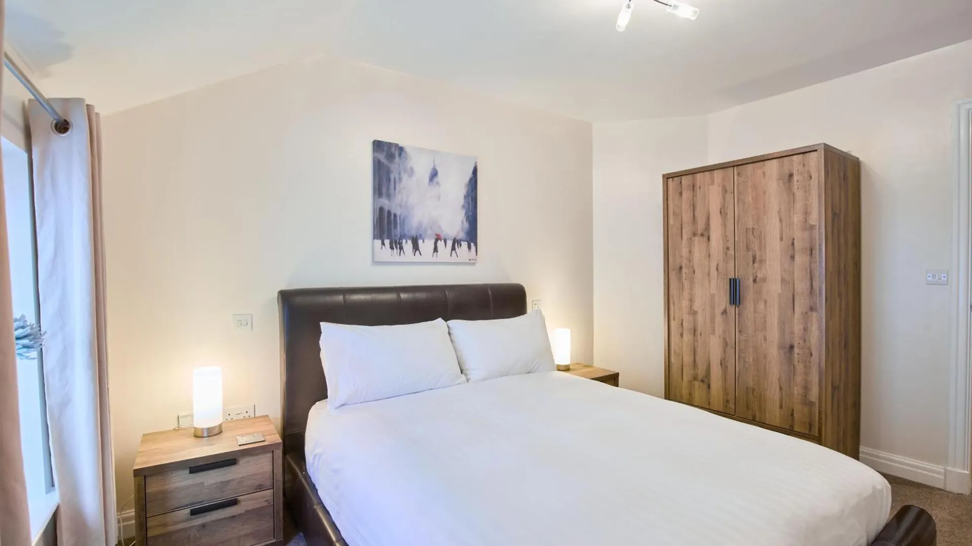 Apartment District At Windermere Marina Village