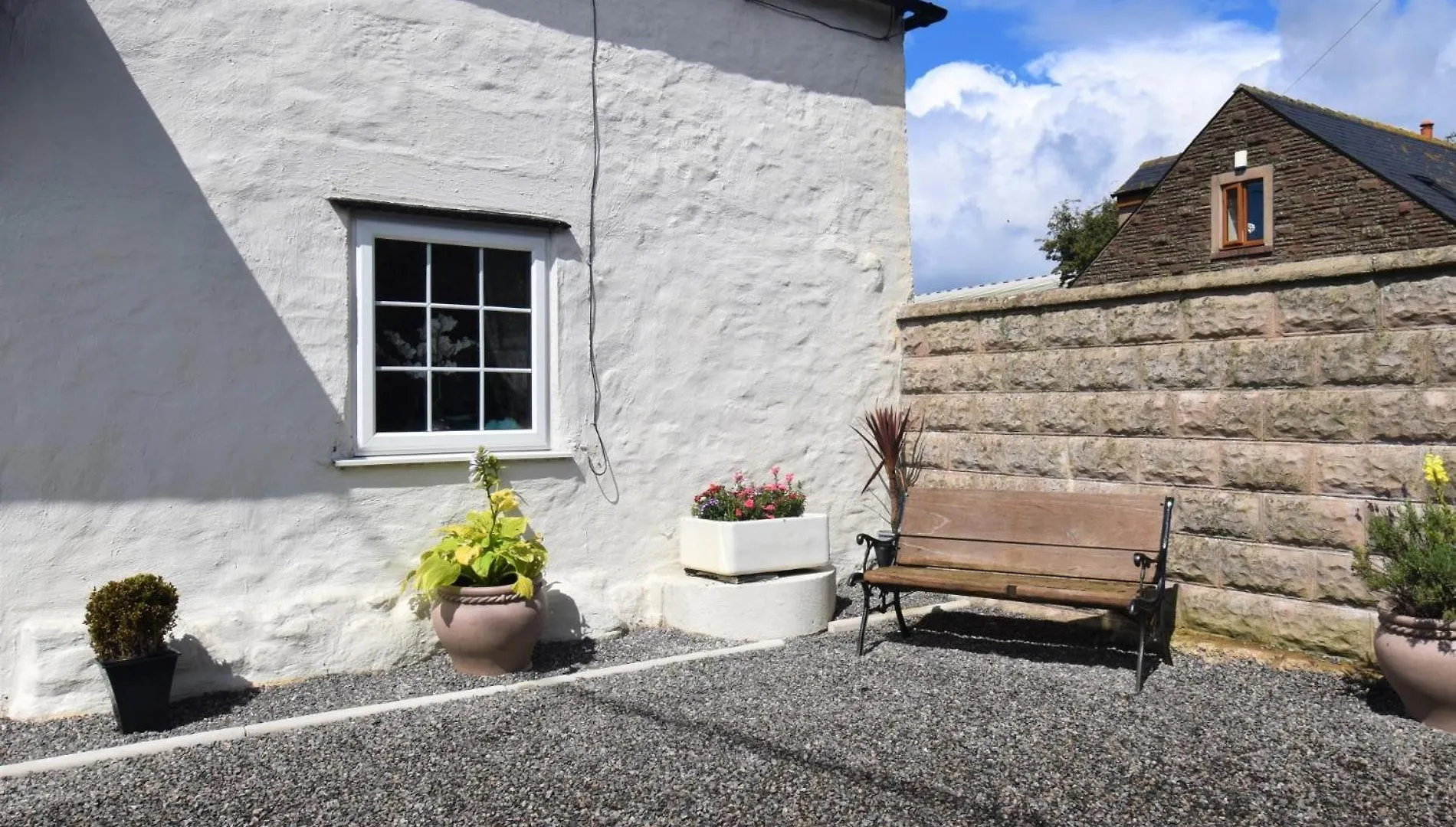2 Bed In Cumbria Sz214 *