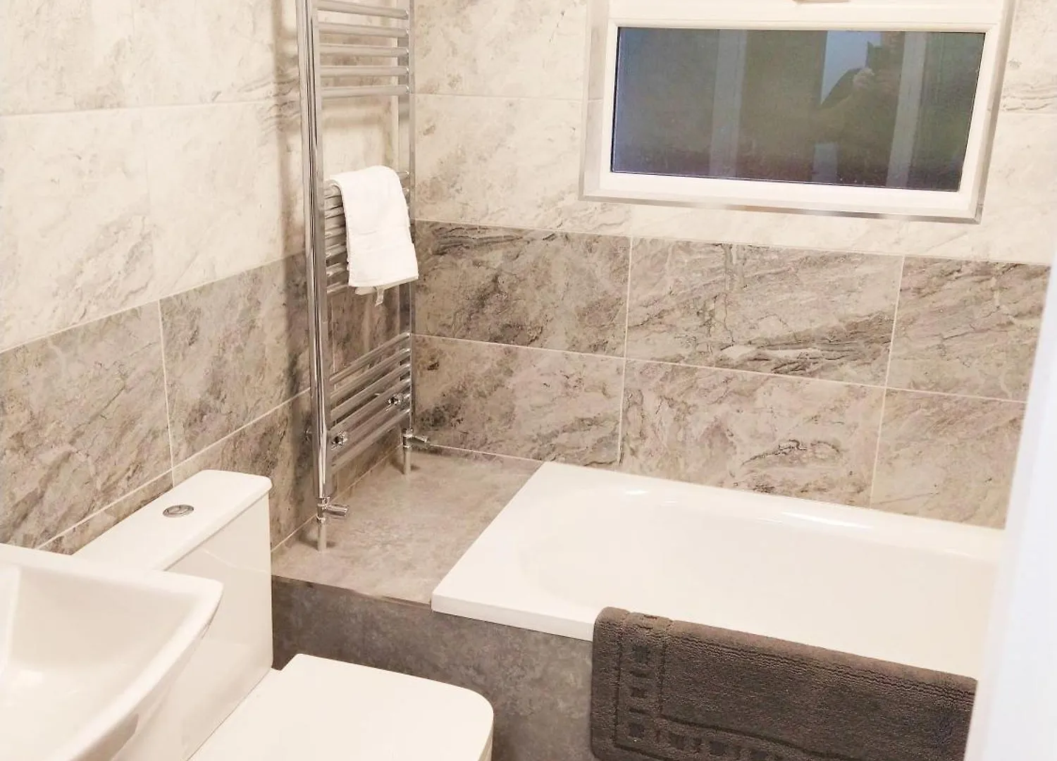 Park Lane Ground Floor - Town Centre Location - Free Overnight Parking * Workington